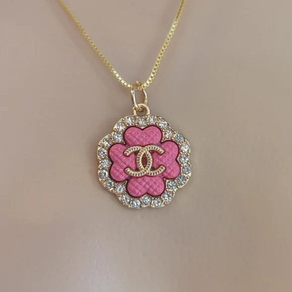 Chanel Necklace - Picture 4 of 8